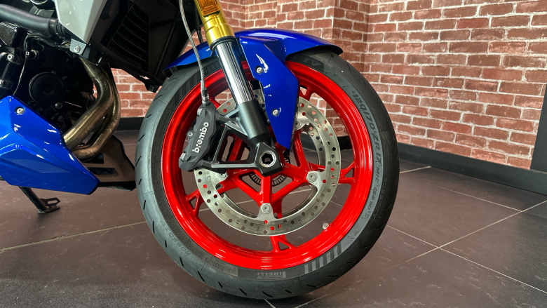 BMW F900 R (25MY)
